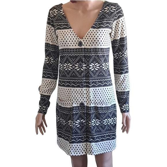 Vfish  Button Front Dress Size Medium Black and Cream - Picture 1 of 13